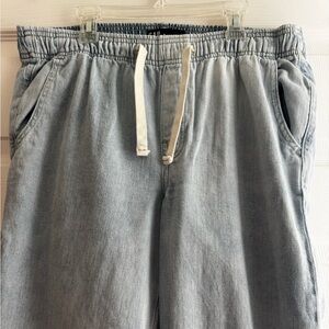 GAP Light Blue Women’s Denim Wide Leg High-Rise Pants. Size medium.